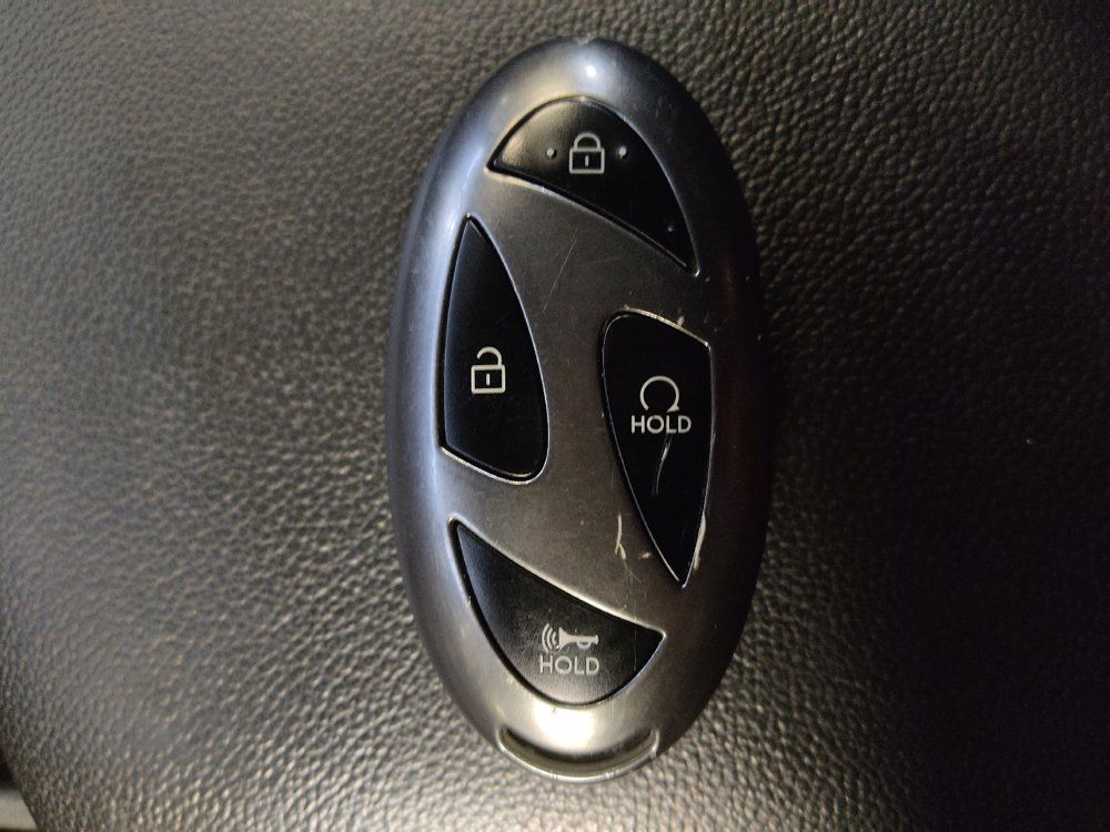 Used 2025 Hyundai Elantra Sport FWD image 32