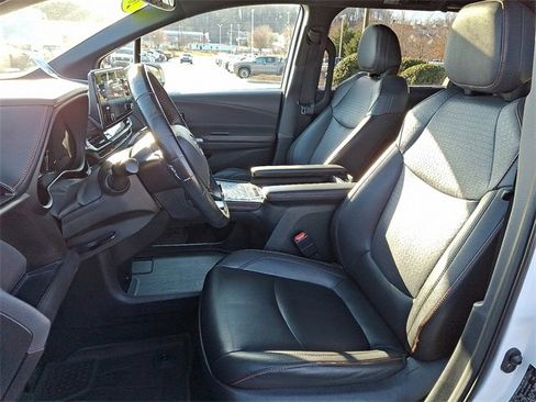 Certified 2021 Toyota Sienna XSE image 14