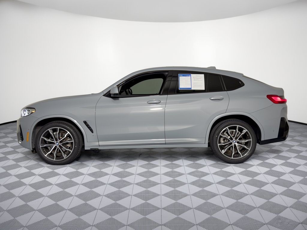 Certified 2025 BMW X4 xDrive30i w/ M Sport Package AWD/4WD image 2
