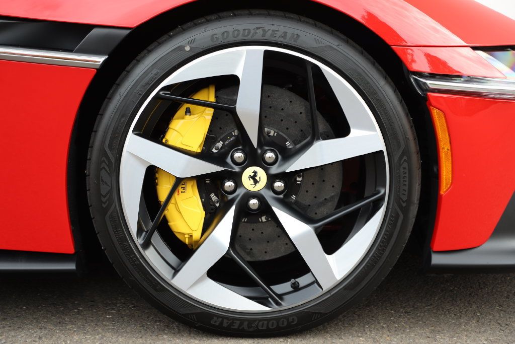 Certified 2026 Ferrari 12Cilindri RWD image 39