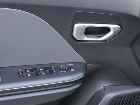 New 2025 Kia K4 LXS image 22