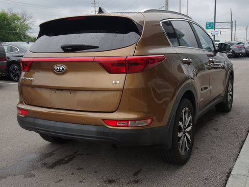 Used 2017 Kia Sportage EX w/ EX Technology Package AWD/4WD image 5