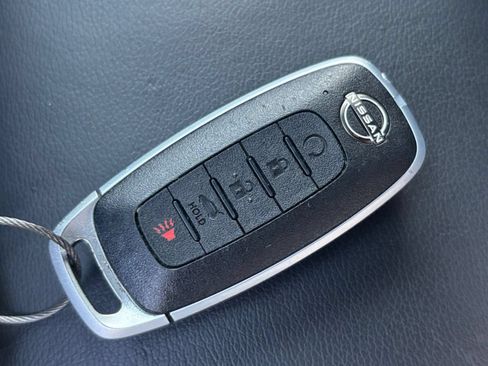Used 2026 Nissan Rogue SL FWD image 27