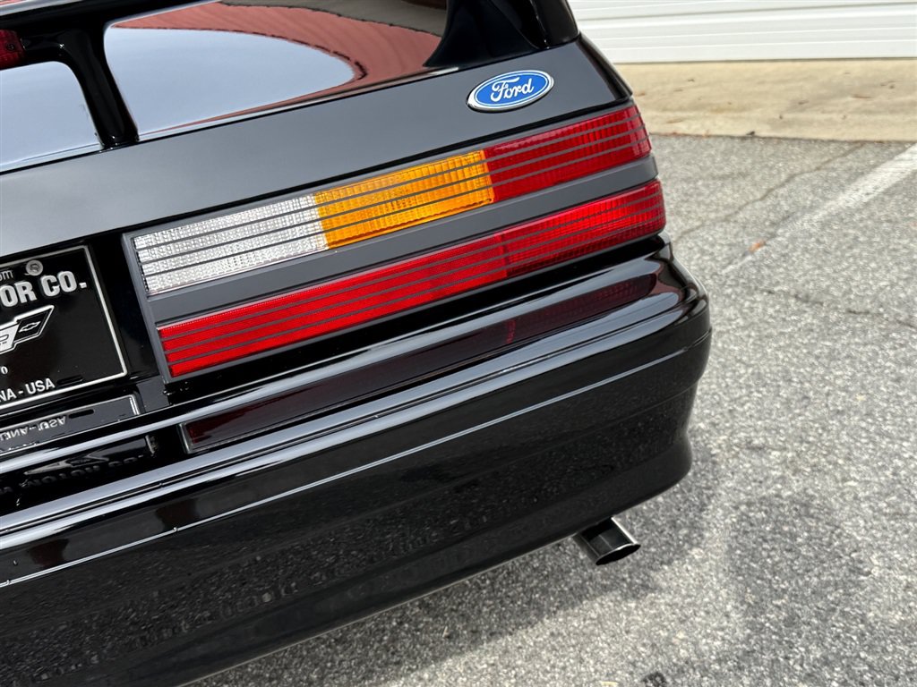 Used 1993 Ford Mustang Cobra RWD image 30