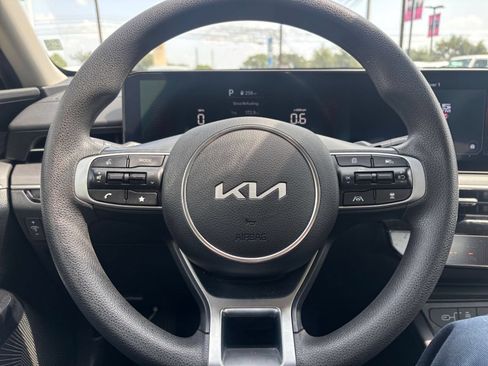 Used 2025 Kia K5 LXS FWD image 27