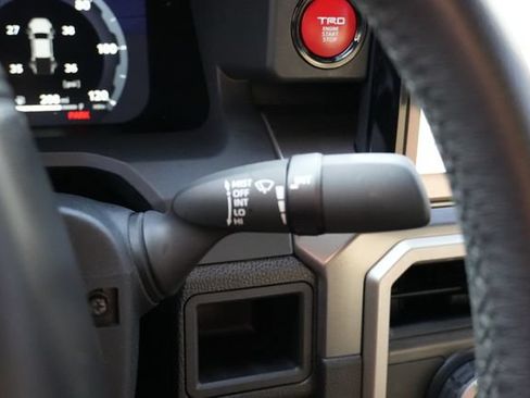 Used 2024 Toyota Tacoma TRD Off-Road AWD/4WD image 28