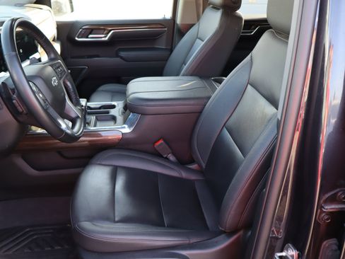 Used 2024 Chevrolet Silverado 1500 RST w/ Convenience Package II image 17