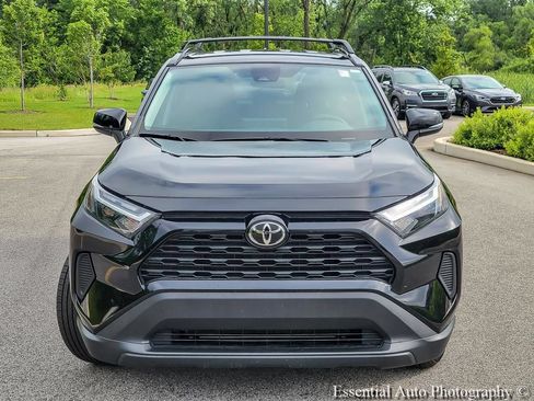 Used 2022 Toyota RAV4 XLE FWD image 4