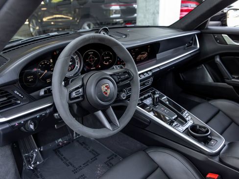 Certified 2025 Porsche 911 Turbo S AWD/4WD image 4