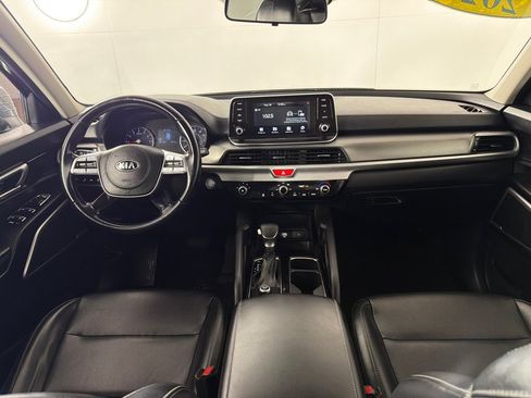 Used 2020 Kia Telluride LX FWD image 25
