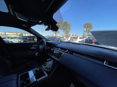 Used 2019 Land Rover Range Rover Velar R-Dynamic SE AWD/4WD image 12