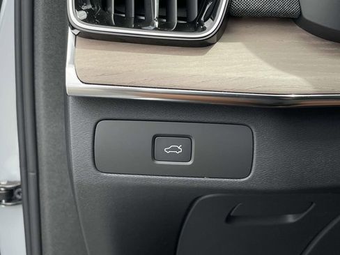 New 2026 Volvo XC60 B5 Plus w/ Protection Package Premier image 12