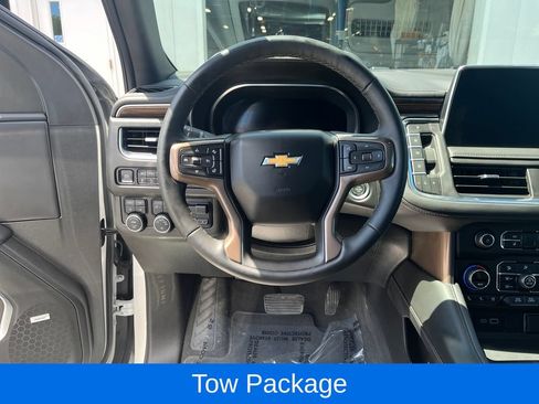Used 2024 Chevrolet Suburban High Country AWD/4WD image 17
