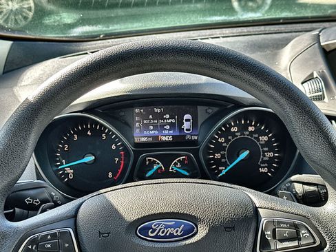 Used 2017 Ford Escape SE image 18