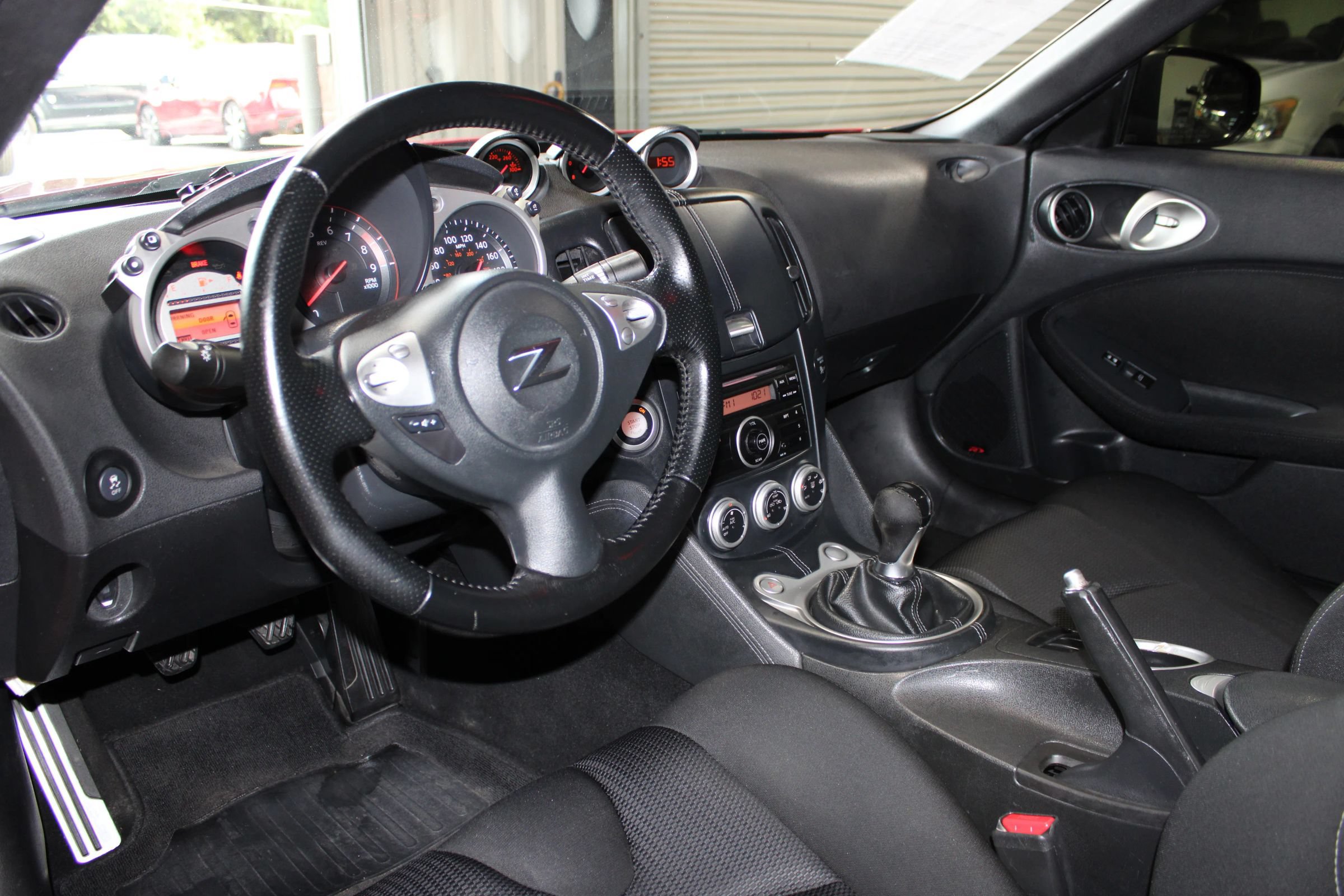 Used 2012 Nissan 370Z Coupe RWD image 20