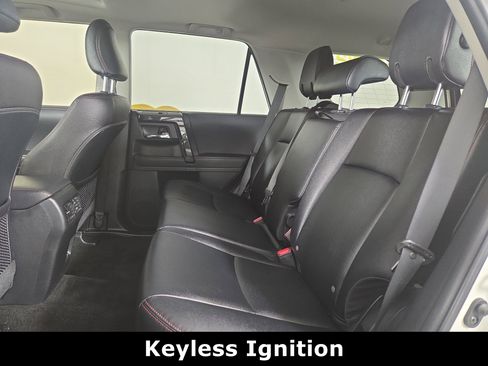 Used 2022 Toyota 4Runner TRD Off-Road Premium image 12