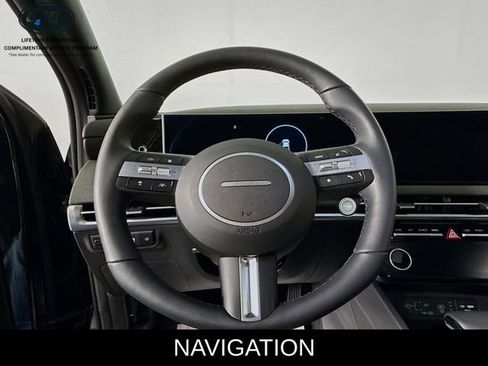 Used 2025 Hyundai Santa Cruz Limited image 11