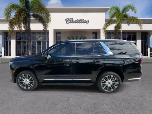 Used 2022 Cadillac Escalade Premium Luxury w/ LPO, Illumination Package RWD image 8