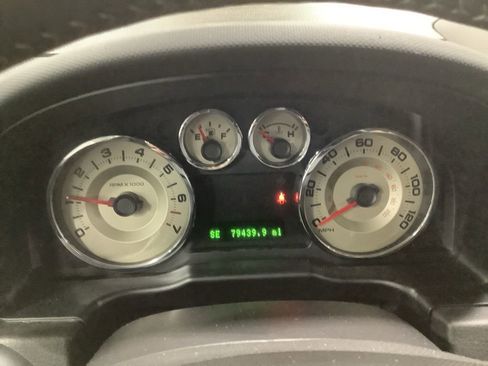 Used 2010 Ford Edge SEL image 15