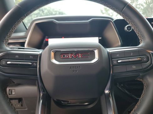 Used 2024 GMC Canyon AT4 w/ LPO, Off Road Lift Package image 12