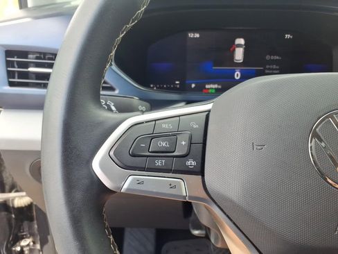 Used 2022 Volkswagen Taos SE FWD image 29