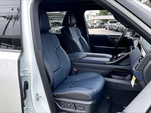 New 2026 INFINITI QX80 4WD image 47