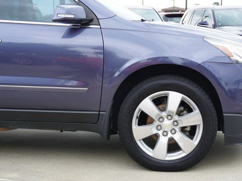 Used 2014 Chevrolet Traverse LTZ FWD image 9