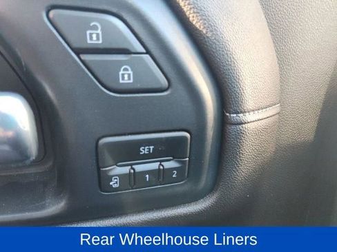 Used 2021 GMC Sierra 1500 SLT image 29