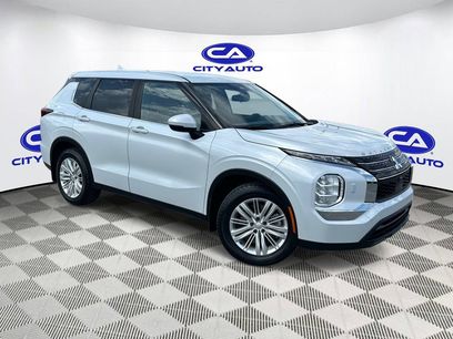 Used 2023 Mitsubishi Outlander ES