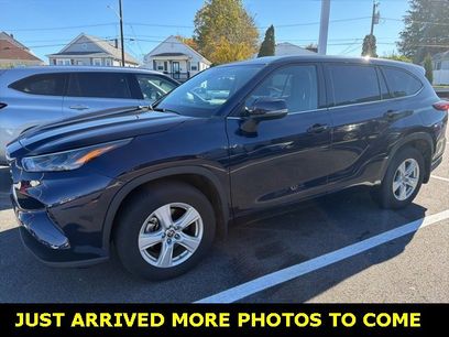 Used 2022 Toyota Highlander LE