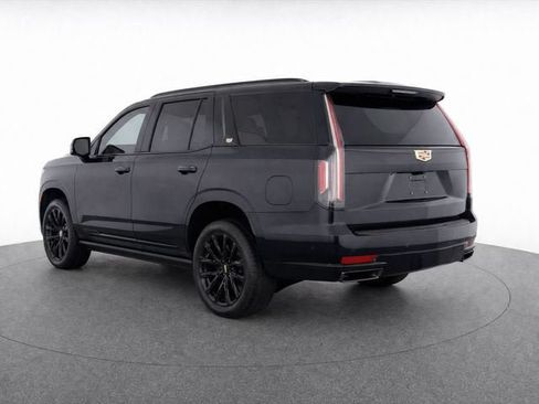 Used 2022 Cadillac Escalade Sport Platinum w/ Heavy-Duty Trailer Package AWD/4WD image 2