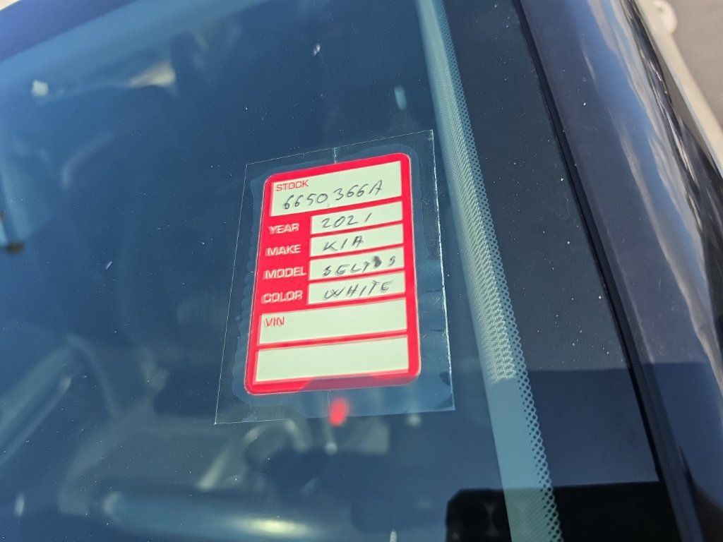 Certified 2021 Kia Seltos EX AWD/4WD image 7