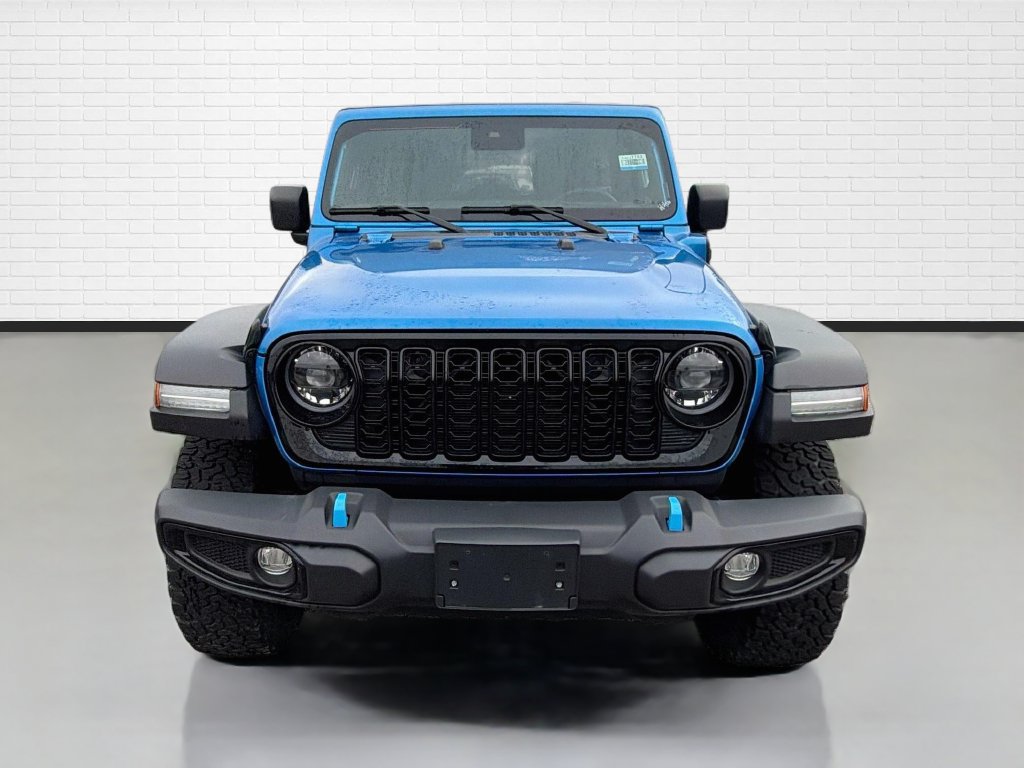 Used 2024 Jeep Wrangler Unlimited AWD/4WD image 2