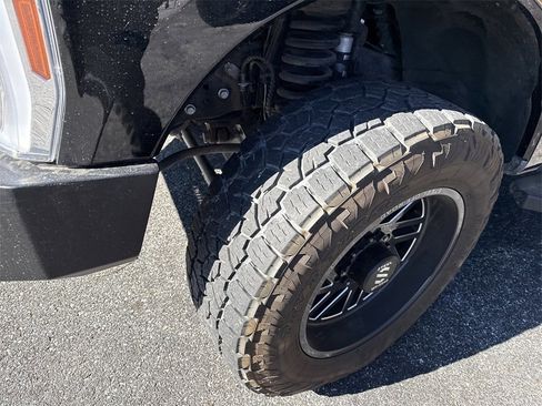 Used 2023 Ford F250 XLT w/ Black Appearance Package image 7