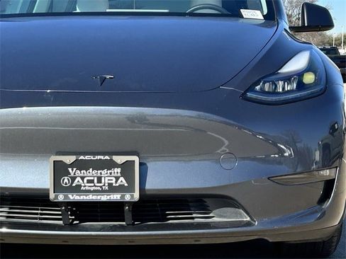 Used 2023 Tesla Model Y Long Range image 10
