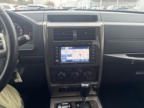 Used 2012 Jeep Liberty Limited Jet w/ Comfort/Convenience Group image 21