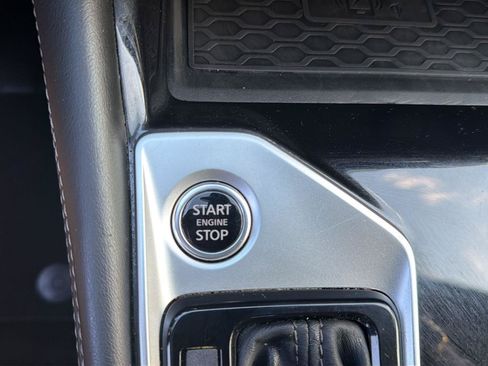 Used 2025 Nissan Altima 2.5 SL FWD image 13