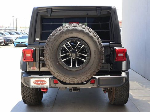 Used 2025 Jeep Wrangler Unlimited Rubicon w/ XTREMEE 35" Tire Package AWD/4WD image 4