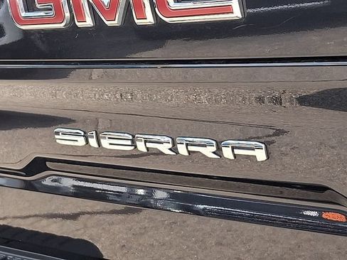 Used 2023 GMC Sierra 1500 AT4 w/ Technology Package AWD/4WD image 31