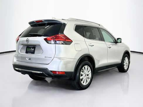 Used 2017 Nissan Rogue SV w/ SV Premium Package AWD/4WD image 9
