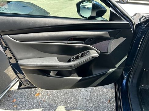 Used 2023 MAZDA MAZDA3 s FWD image 16