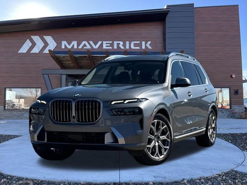 Used 2024 BMW X7 xDrive40i AWD/4WD image 3