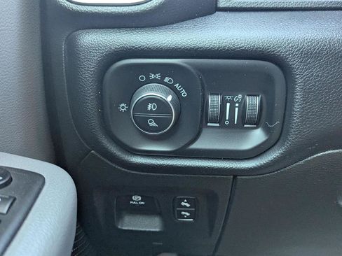 Used 2019 RAM 1500 Big Horn AWD/4WD image 28