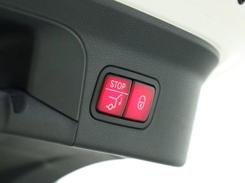 Used 2022 Mercedes-Benz GLC 300 4MATIC Coupe image 40