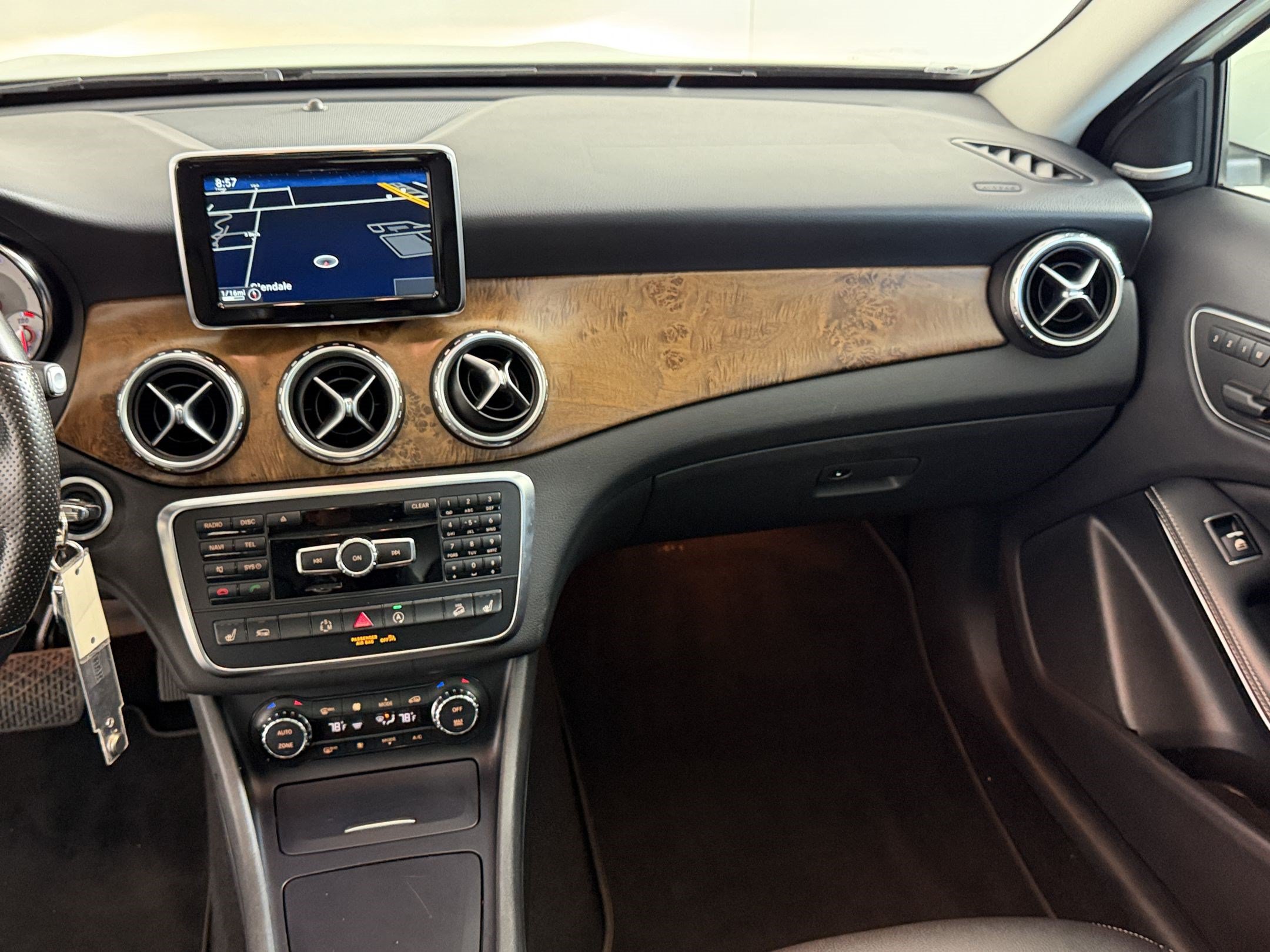 Used 2015 Mercedes-Benz GLA 250 4MATIC image 29