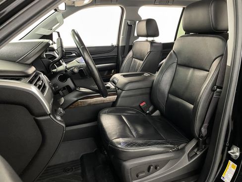 Used 2016 Chevrolet Suburban LT RWD image 25