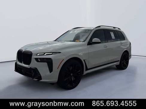 Used 2023 BMW X7 xDrive40i w/ Dynamic Handling Package AWD/4WD image 7