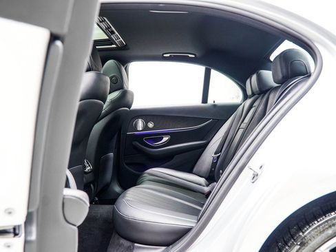 Used 2020 Mercedes-Benz E 350 4MATIC Sedan w/ Parking Assistance Package image 37