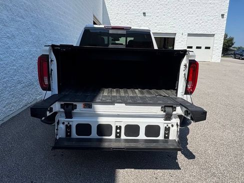 Used 2024 GMC Sierra 1500 SLT w/ SLT Premium Plus Package AWD/4WD image 6