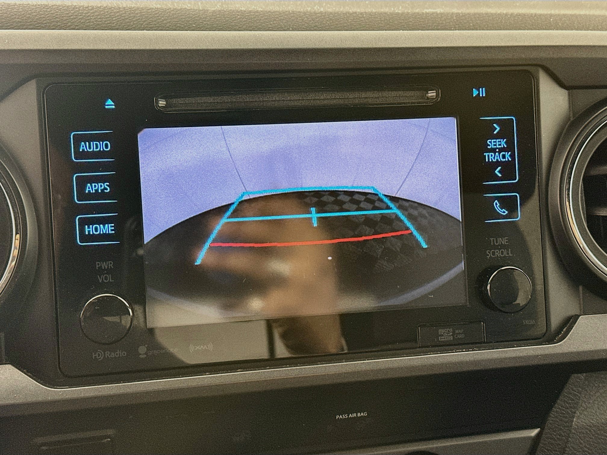 Used 2019 Toyota Tacoma TRD Off-Road w/ Technology Package AWD/4WD image 23